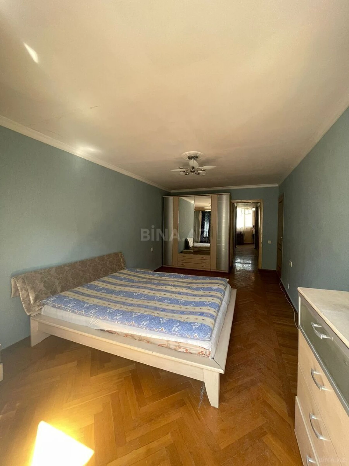 Satılır 2 otaqlı mənzil 83 m²