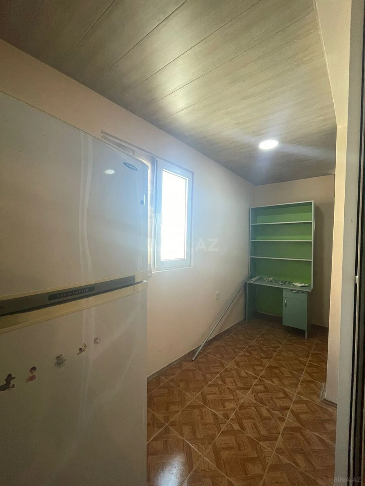 Satılır 2 otaqlı mənzil 83 m²