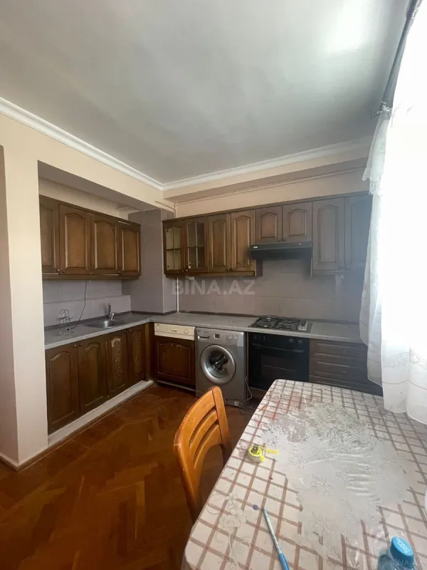 Satılır 2 otaqlı mənzil 83 m²