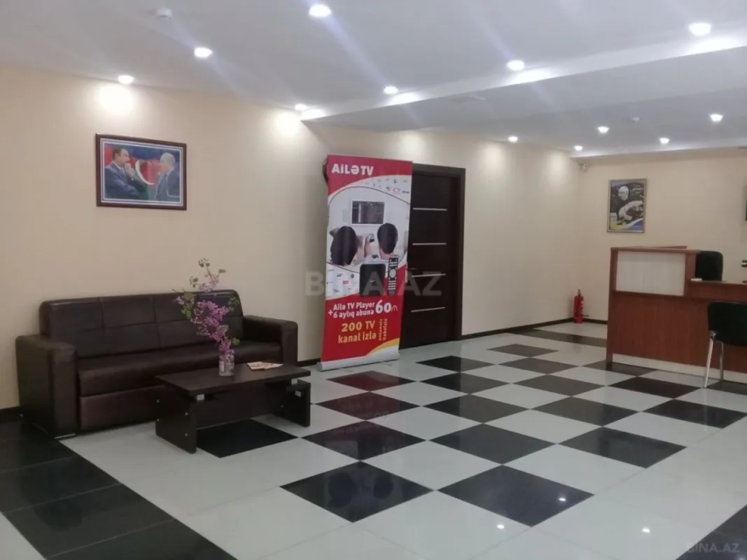 Satılır obyekt 580 m²