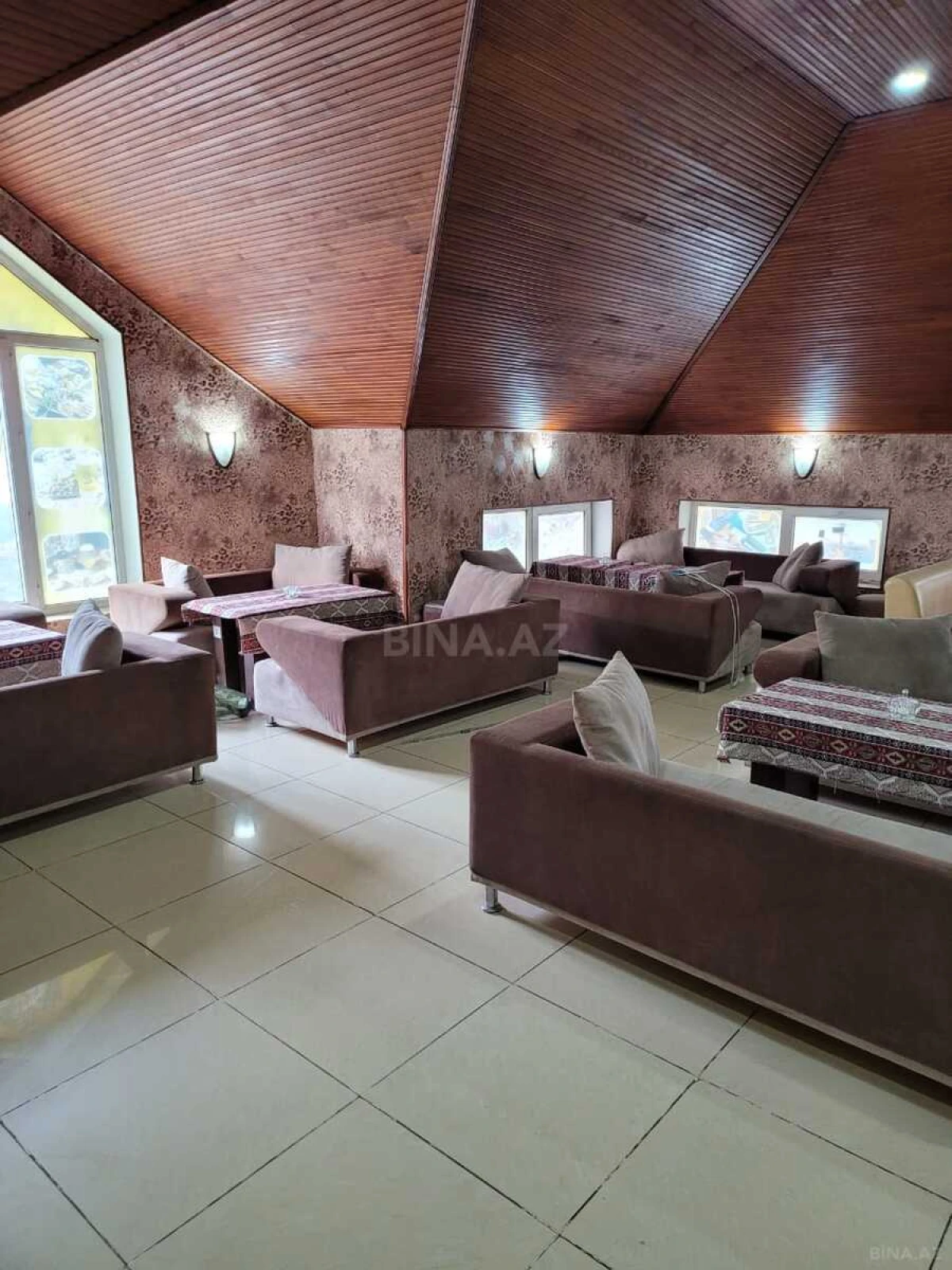 Satılır obyekt 580 m²