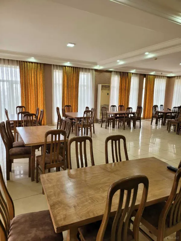 Satılır obyekt 580 m²