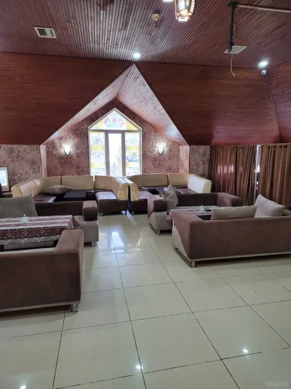 Satılır obyekt 580 m²