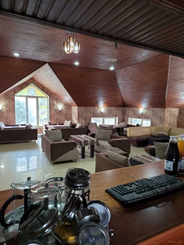 Satılır obyekt 580 m²