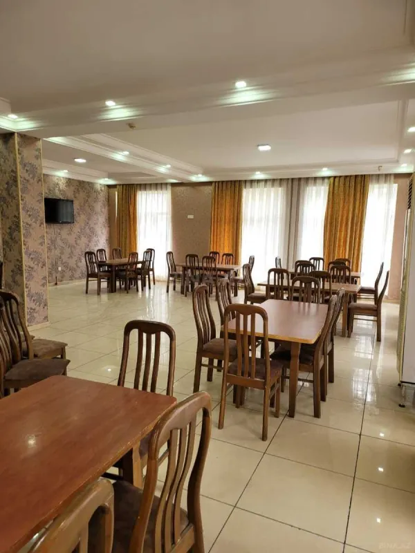 Satılır obyekt 580 m²