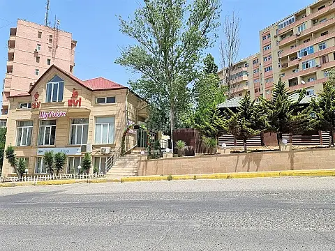 Satılır obyekt 580 m²