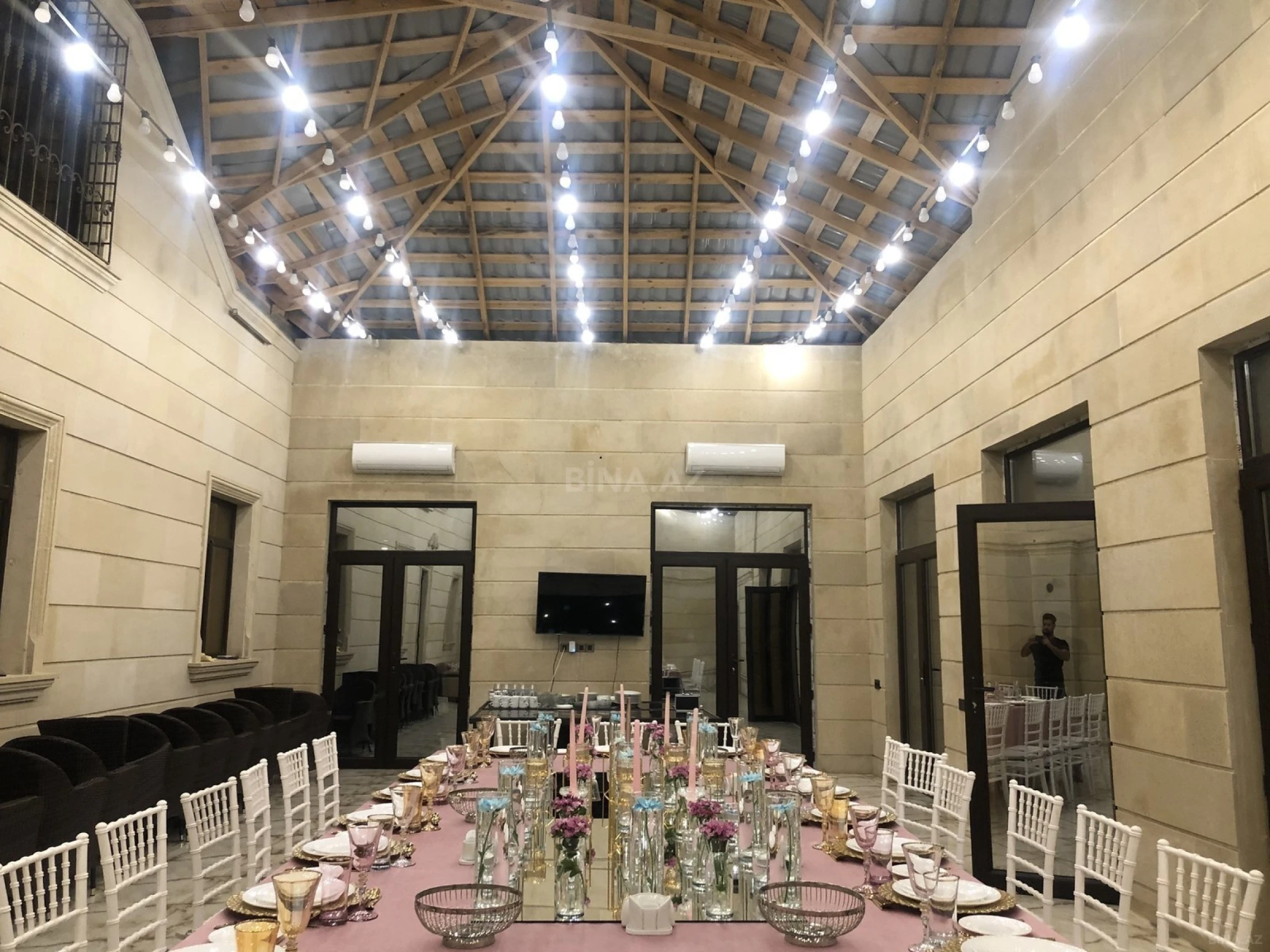 Kirayə verilir 6 otaqlı həyət evi 350 m²