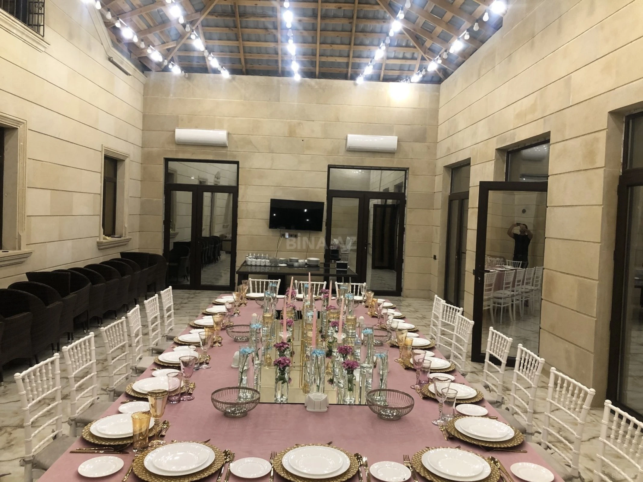 Kirayə verilir 6 otaqlı həyət evi 350 m²