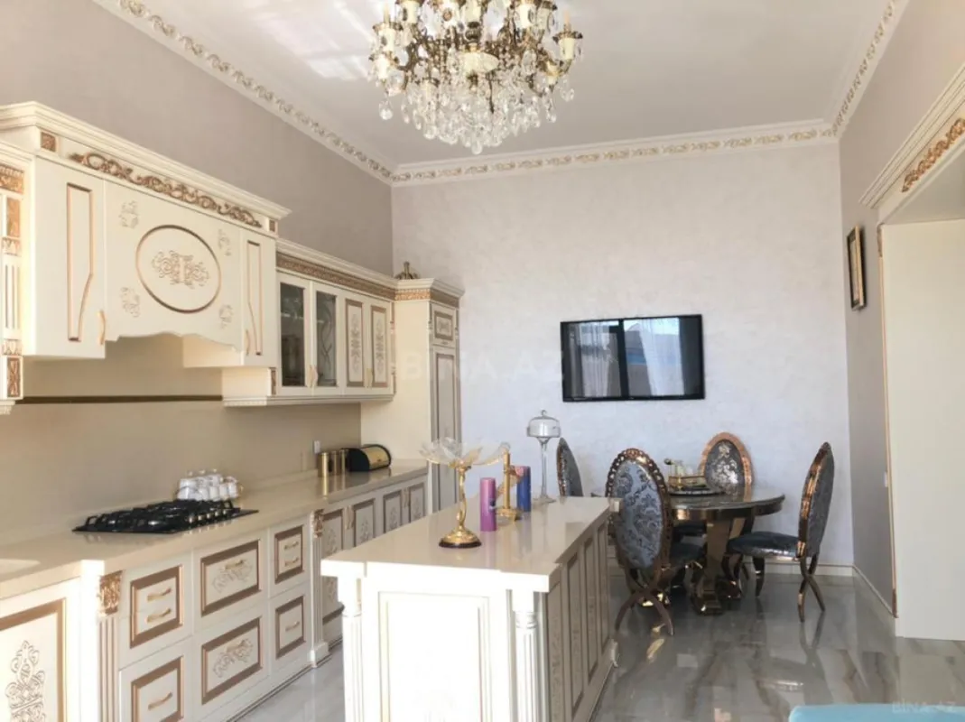 Kirayə verilir 5 otaqlı həyət evi 290 m²