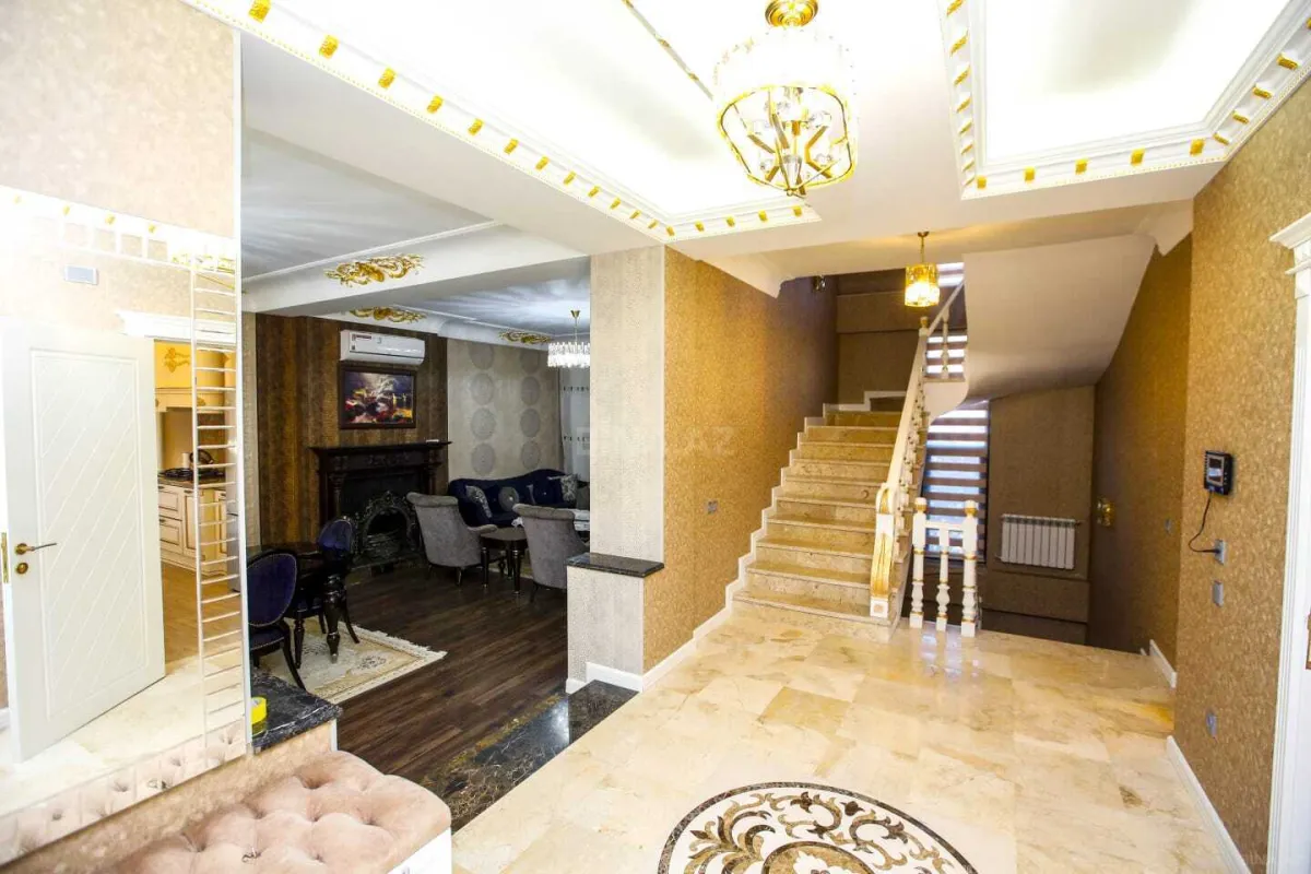 Kirayə verilir 5 otaqlı həyət evi 290 m²