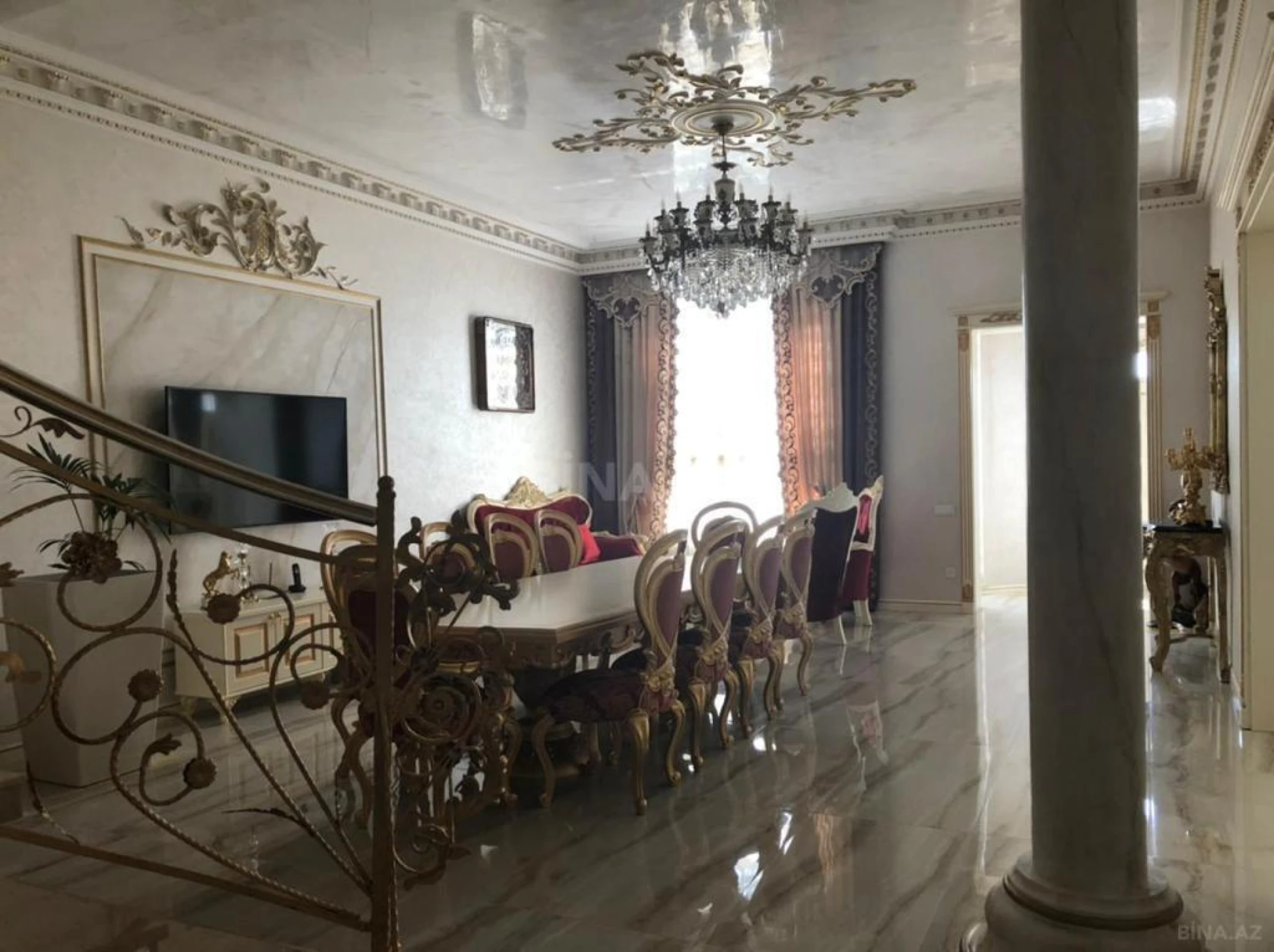 Kirayə verilir 5 otaqlı həyət evi 290 m²