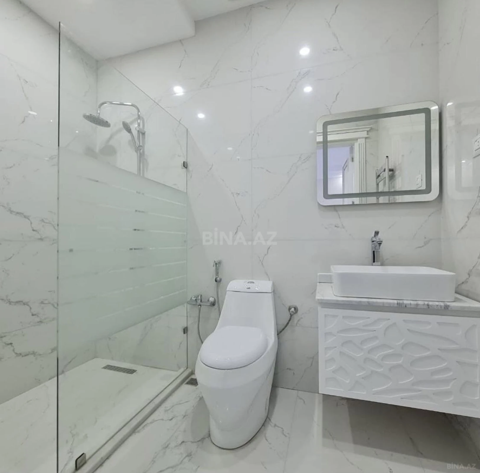 Kirayə verilir 5 otaqlı həyət evi 290 m²