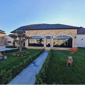 Kirayə verilir 5 otaqlı həyət evi 290 m²