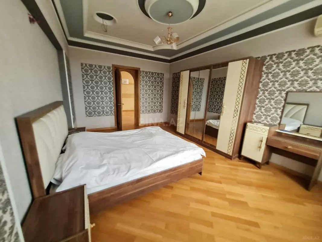 Kirayə verilir 6 otaqlı həyət evi 500 m²