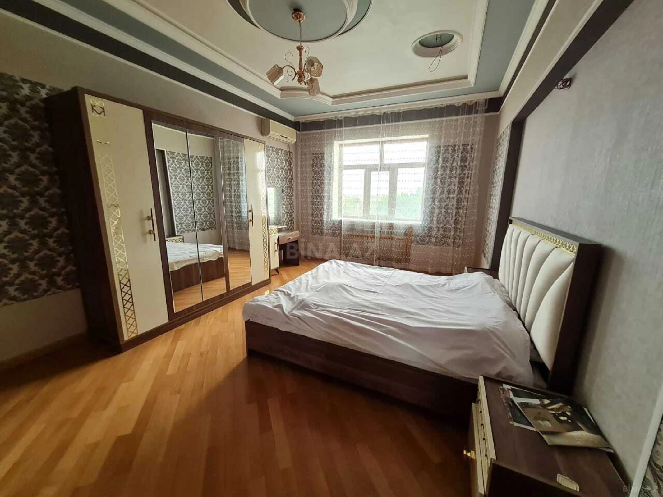 Kirayə verilir 6 otaqlı həyət evi 500 m²