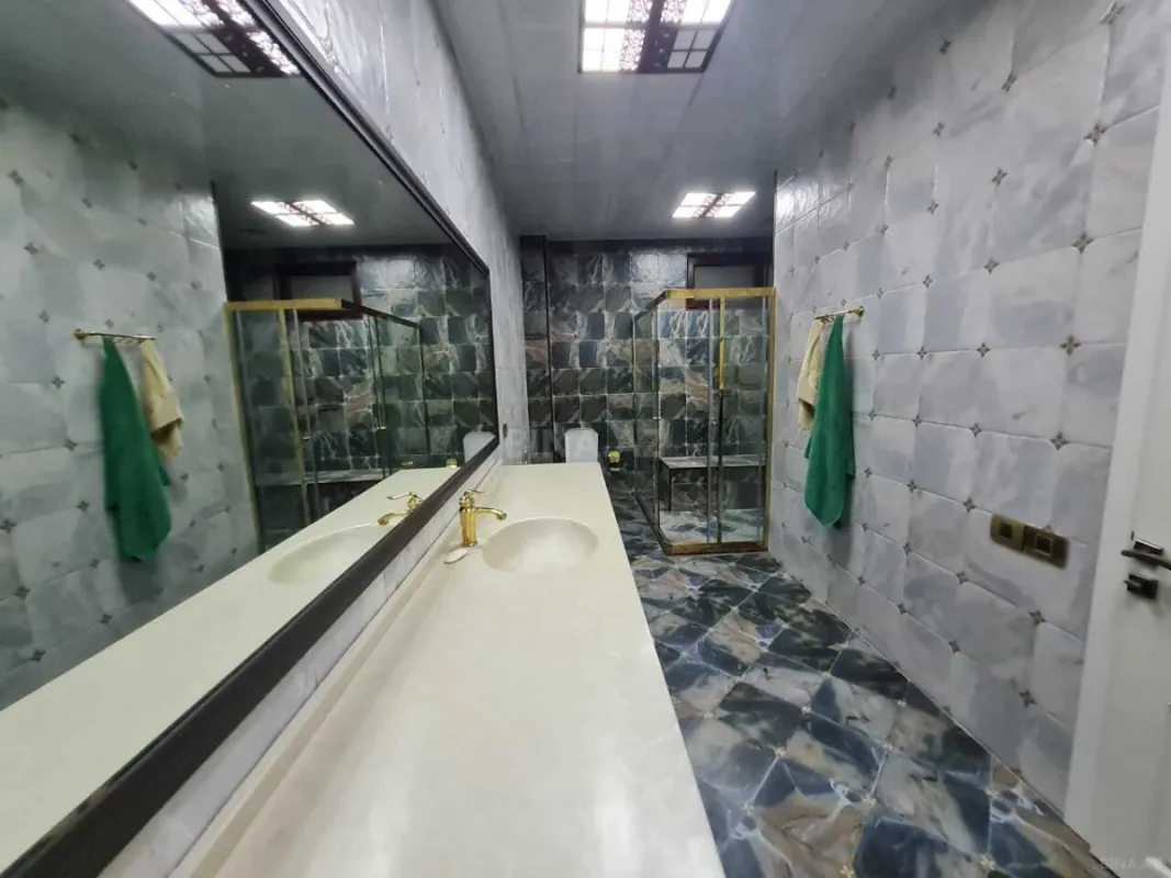 Kirayə verilir 6 otaqlı həyət evi 500 m²