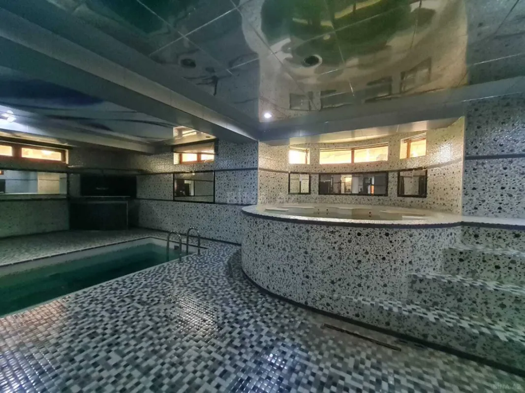 Kirayə verilir 6 otaqlı həyət evi 500 m²