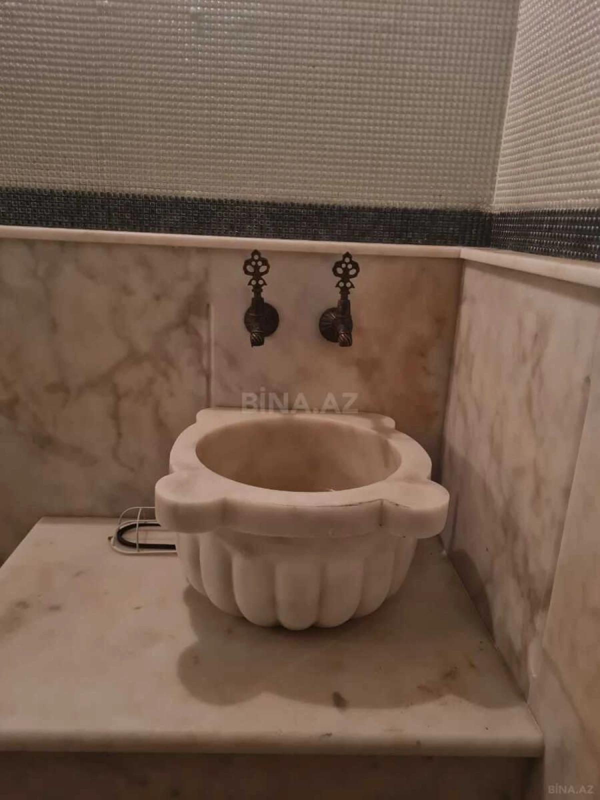 Kirayə verilir 6 otaqlı həyət evi 500 m²