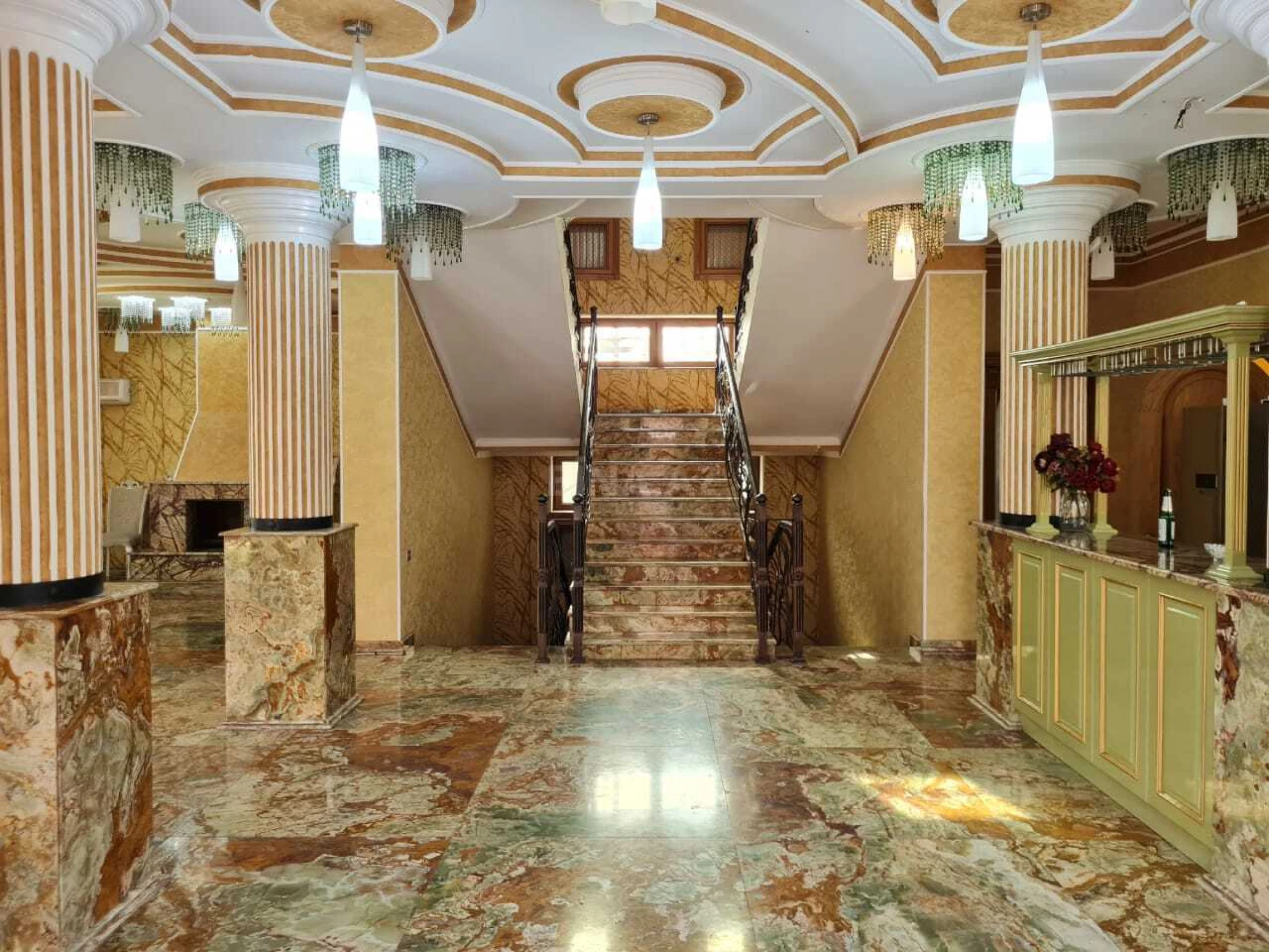 Kirayə verilir 6 otaqlı həyət evi 500 m²