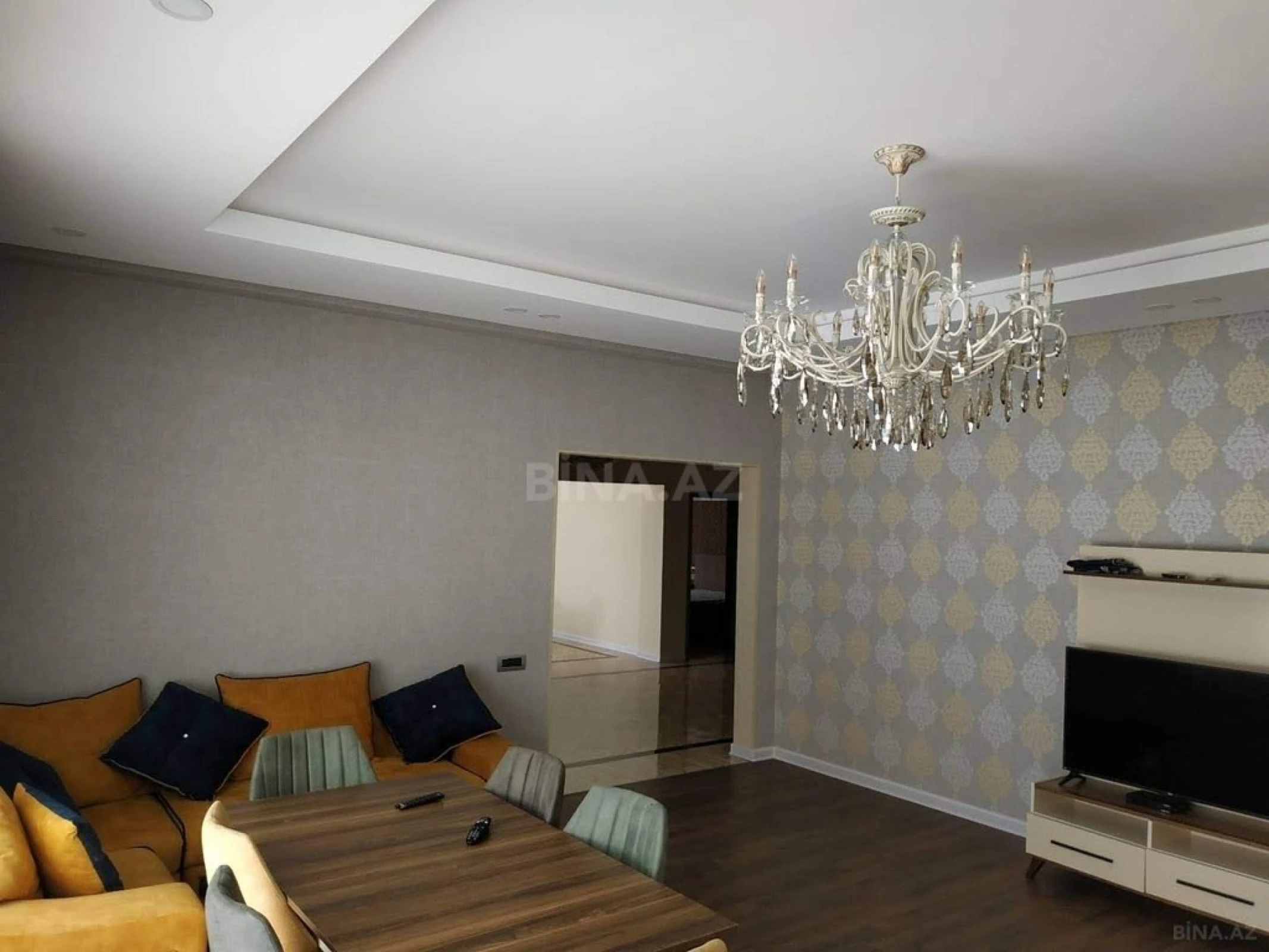 Kirayə verilir 7 otaqlı həyət evi 500 m²