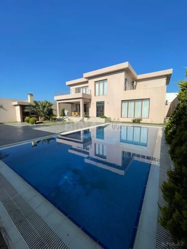 Kirayə verilir 7 otaqlı həyət evi 500 m²