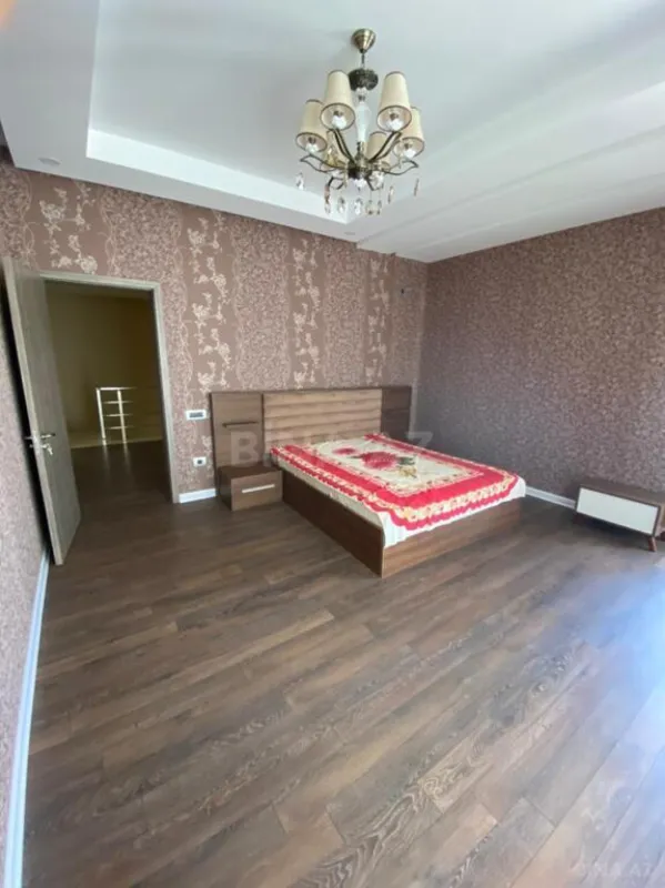 Kirayə verilir 7 otaqlı həyət evi 500 m²