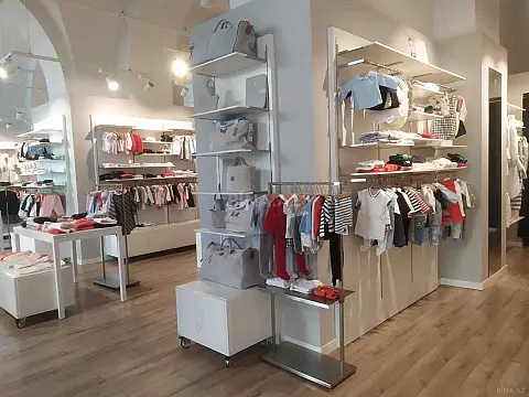 Satılır obyekt 260 m²