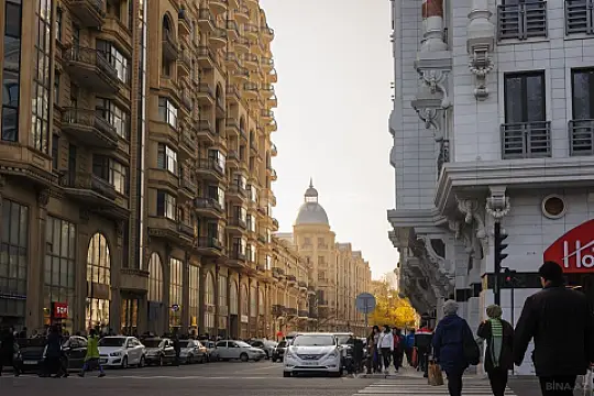 Satılır obyekt 330 m²