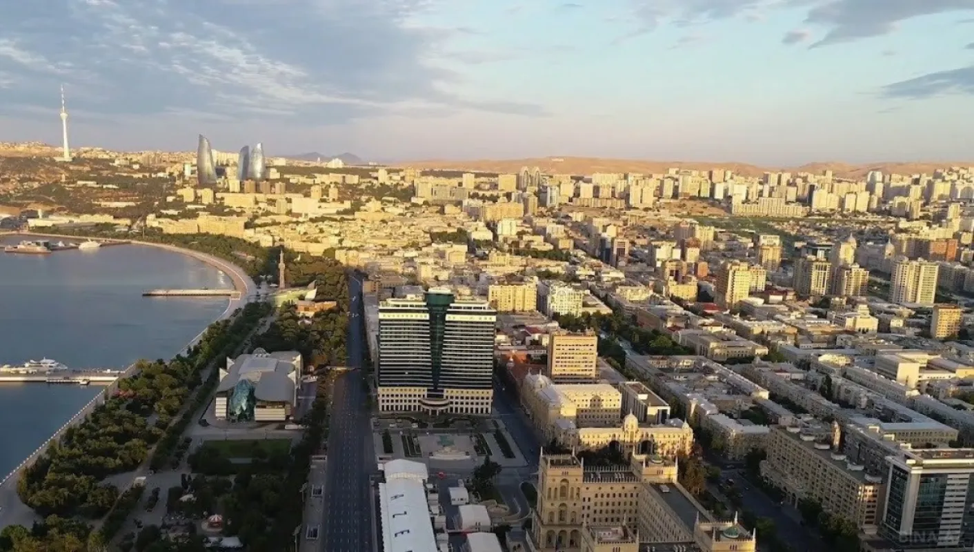 Satılır obyekt 330 m²