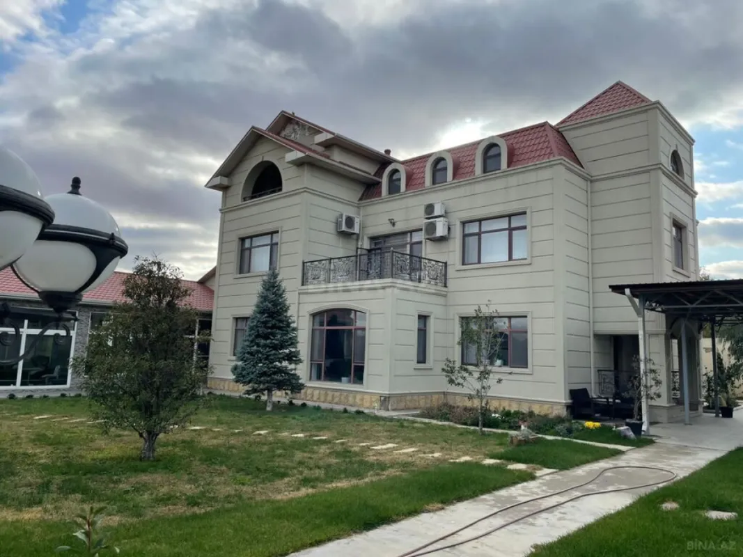 Kirayə verilir həyət evi 460 m²