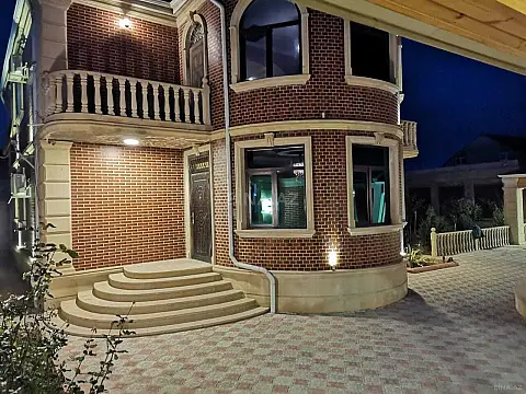 Kirayə verilir 5 otaqlı həyət evi 260 m²