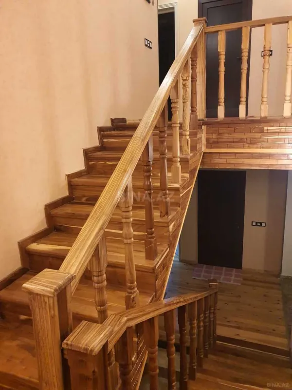 Kirayə verilir 5 otaqlı həyət evi 260 m²