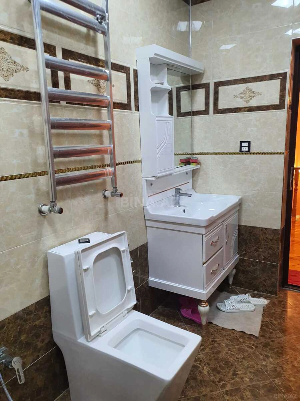 Kirayə verilir 5 otaqlı həyət evi 260 m²