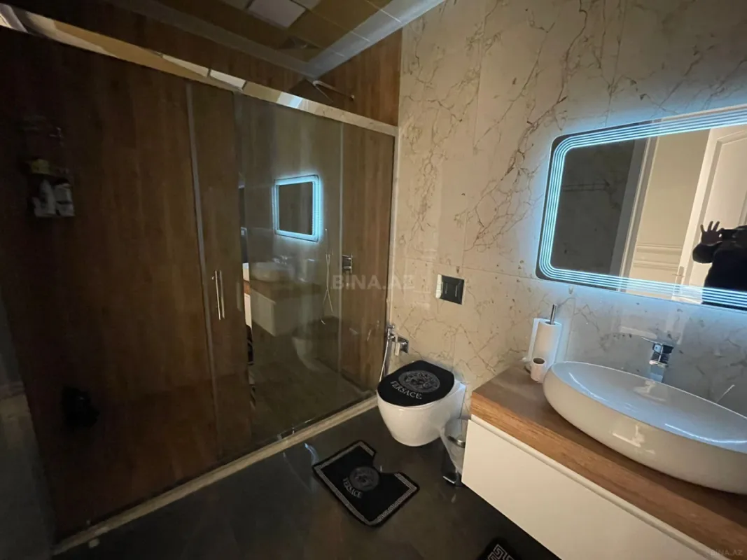 Kirayə verilir 4 otaqlı həyət evi 240 m²