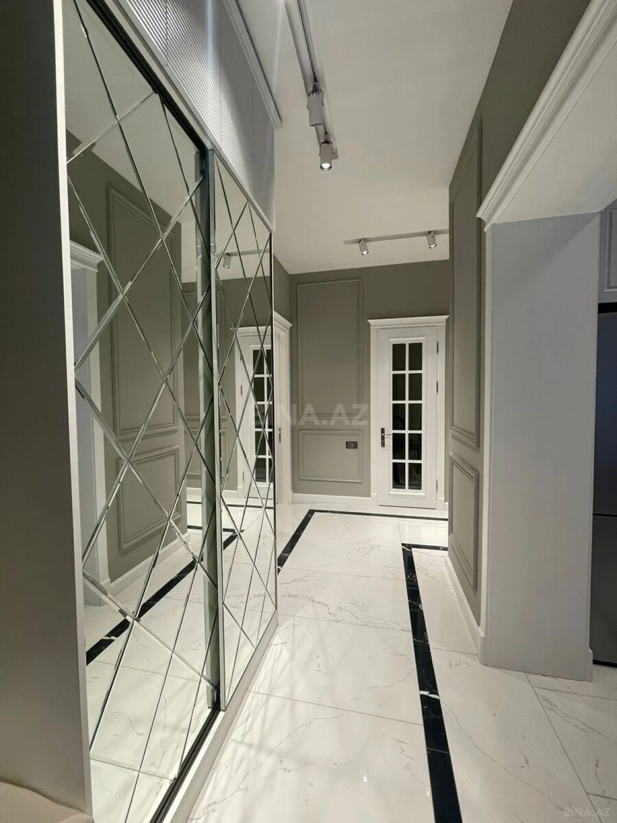 Kirayə verilir 4 otaqlı həyət evi 240 m²