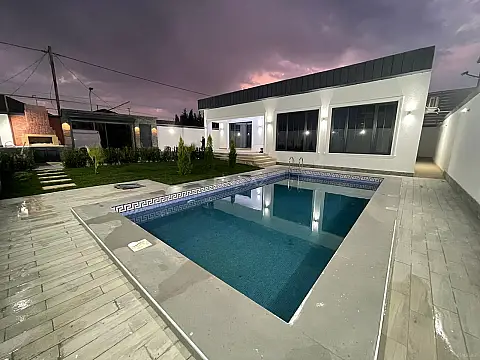 Kirayə verilir 4 otaqlı həyət evi 240 m² — Bakı, Mərdəkan 4 otaq 240.00 m²