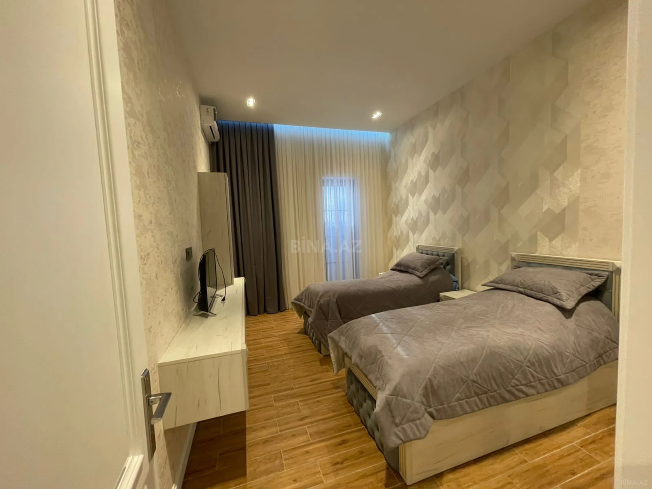 Kirayə verilir 4 otaqlı həyət evi 240 m²