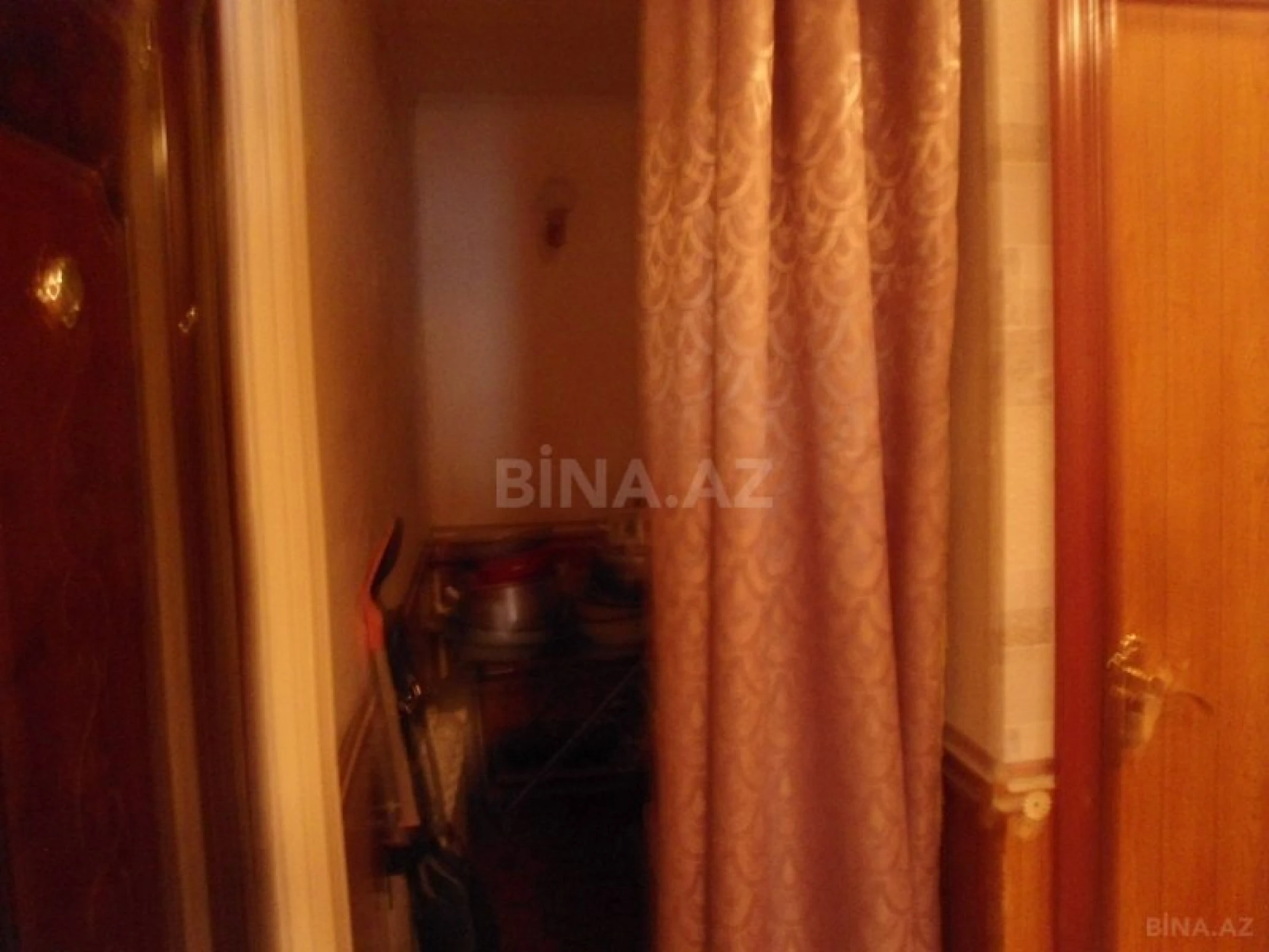 Satılır 4 otaqlı mənzil 112 m²