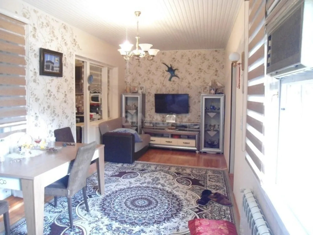 Satılır 4 otaqlı mənzil 112 m²