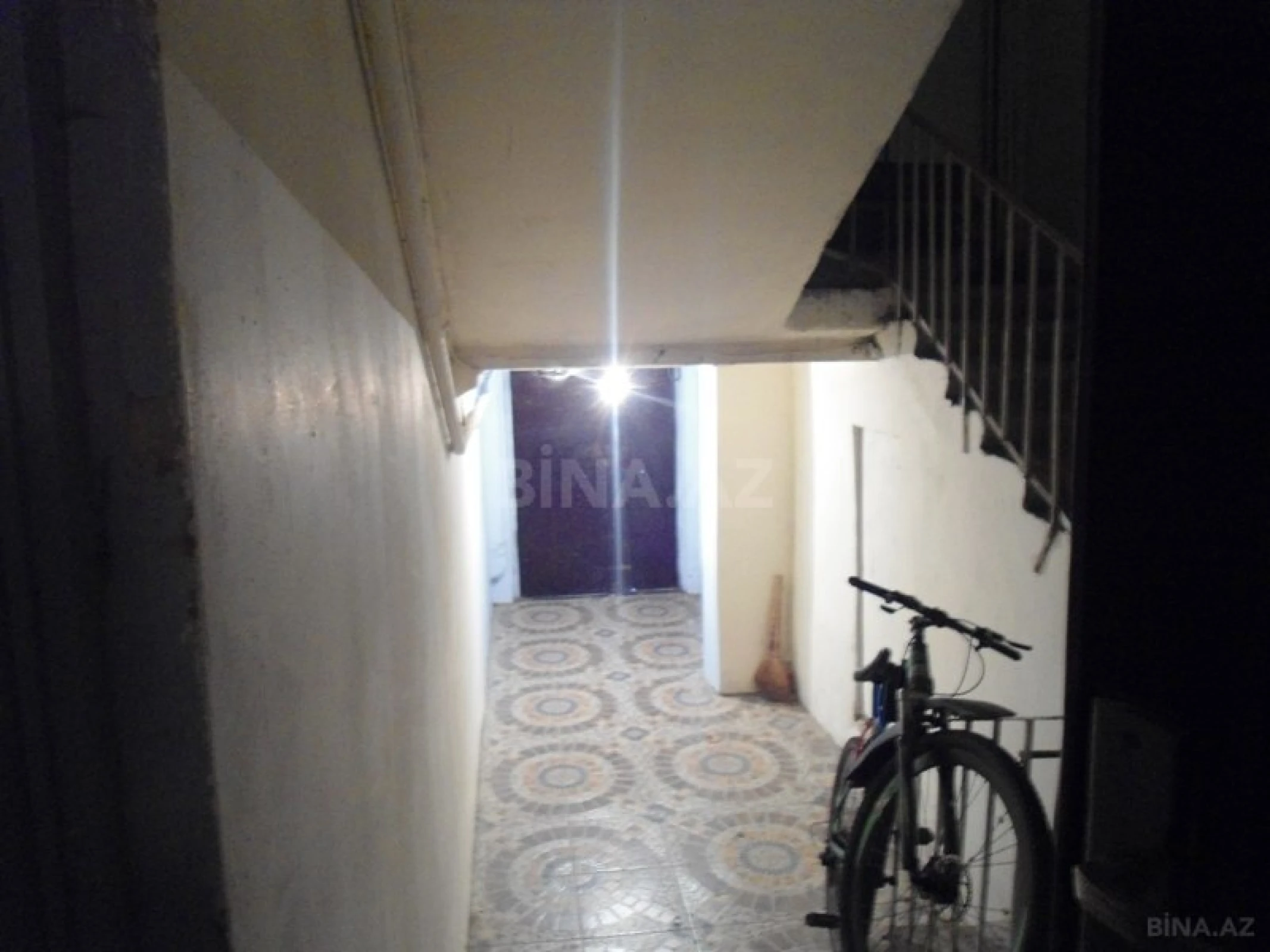 Satılır 4 otaqlı mənzil 112 m²