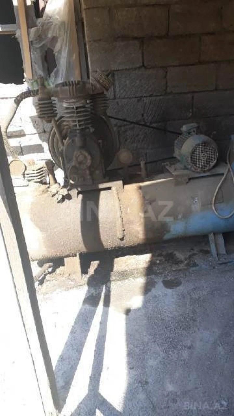 Satılır obyekt 1400 m²