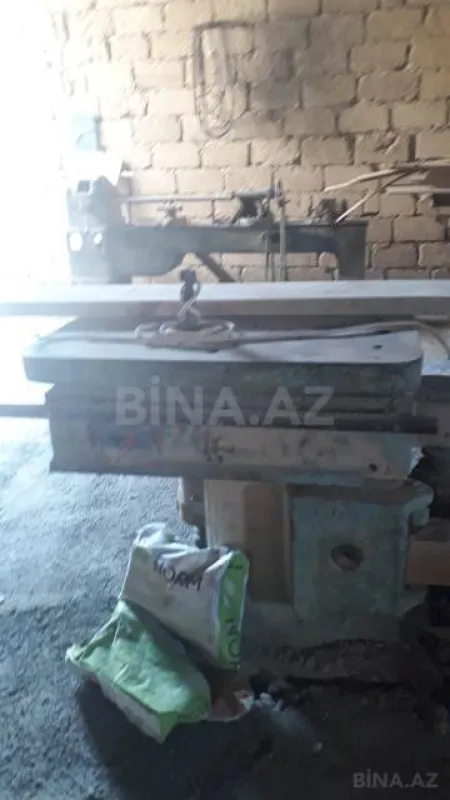 Satılır obyekt 1400 m²