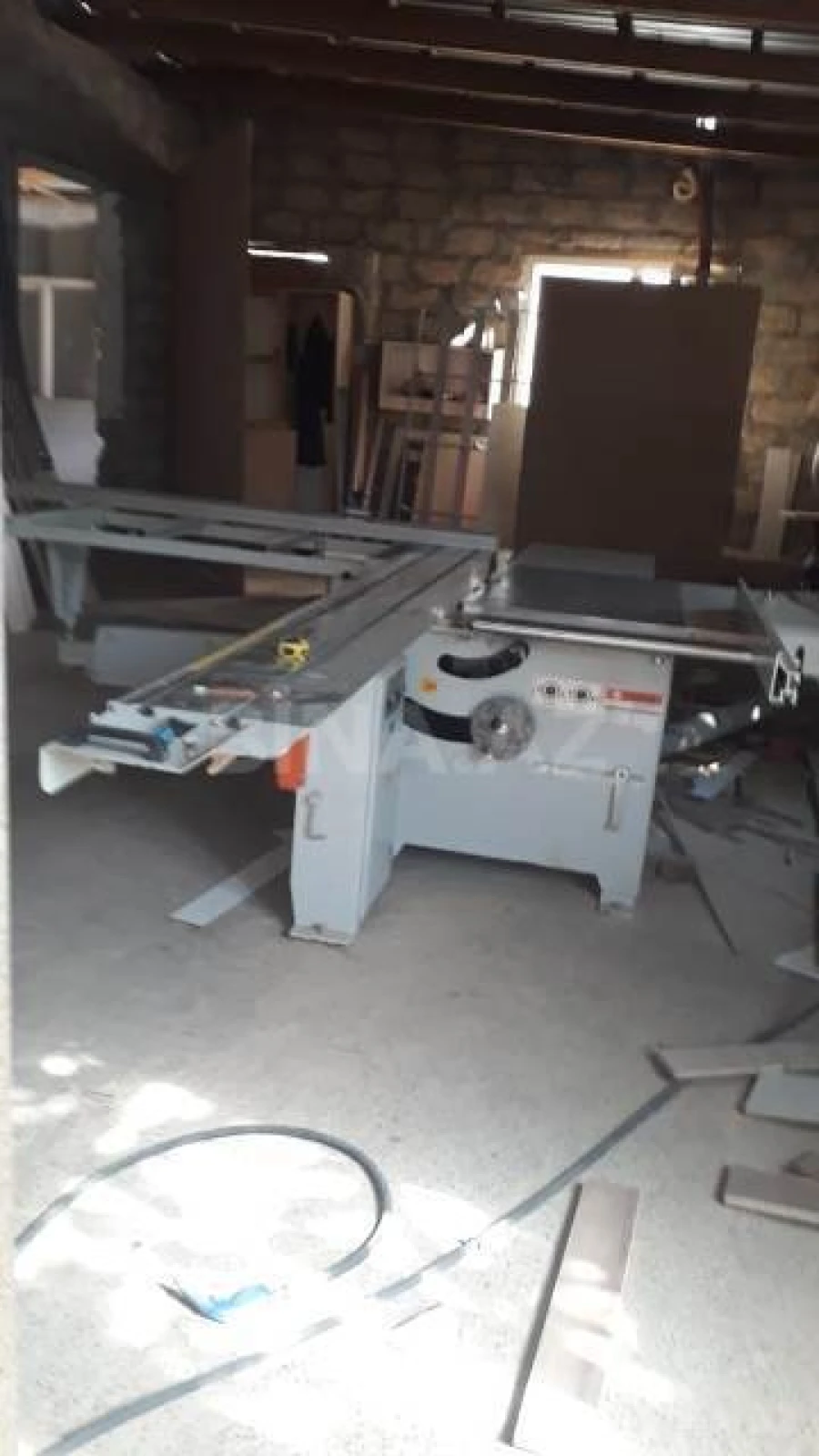 Satılır obyekt 1400 m²