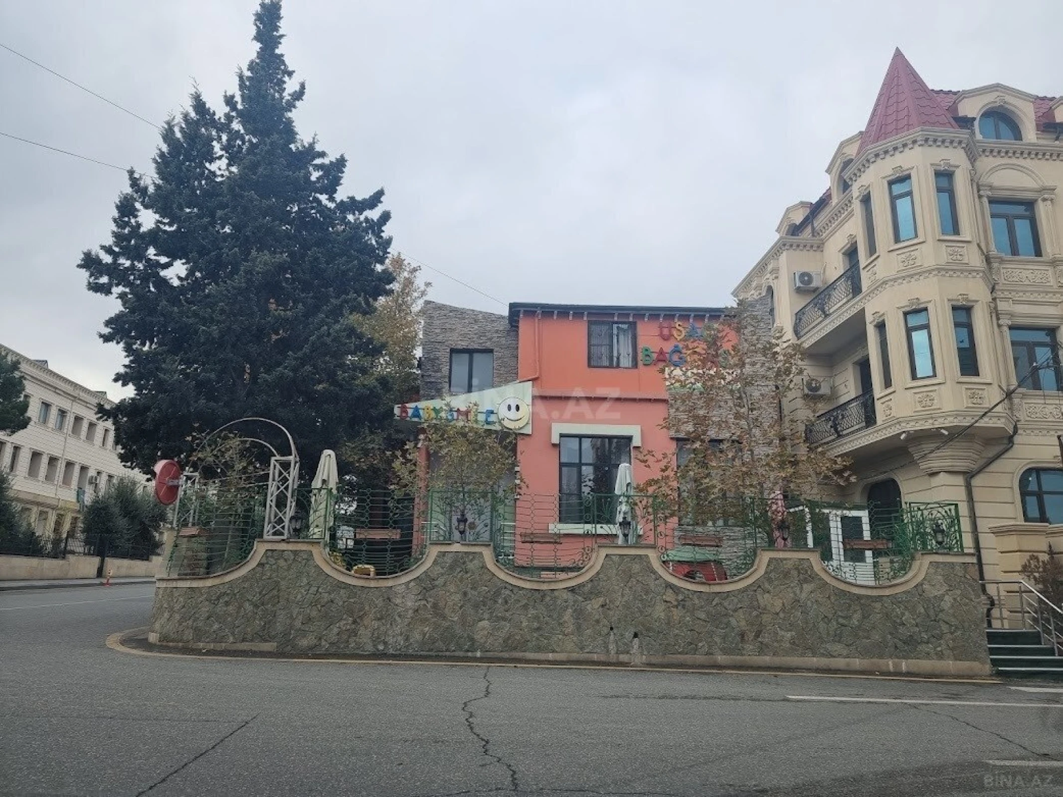 Satılır 7 otaqlı həyət evi 460 m²