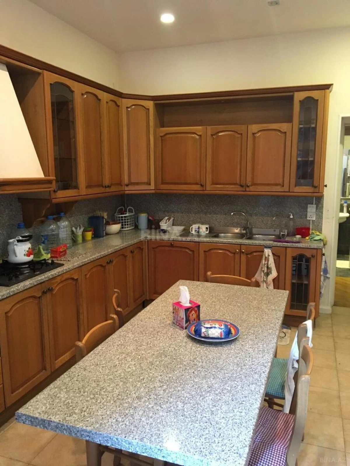 Satılır 7 otaqlı həyət evi 460 m²