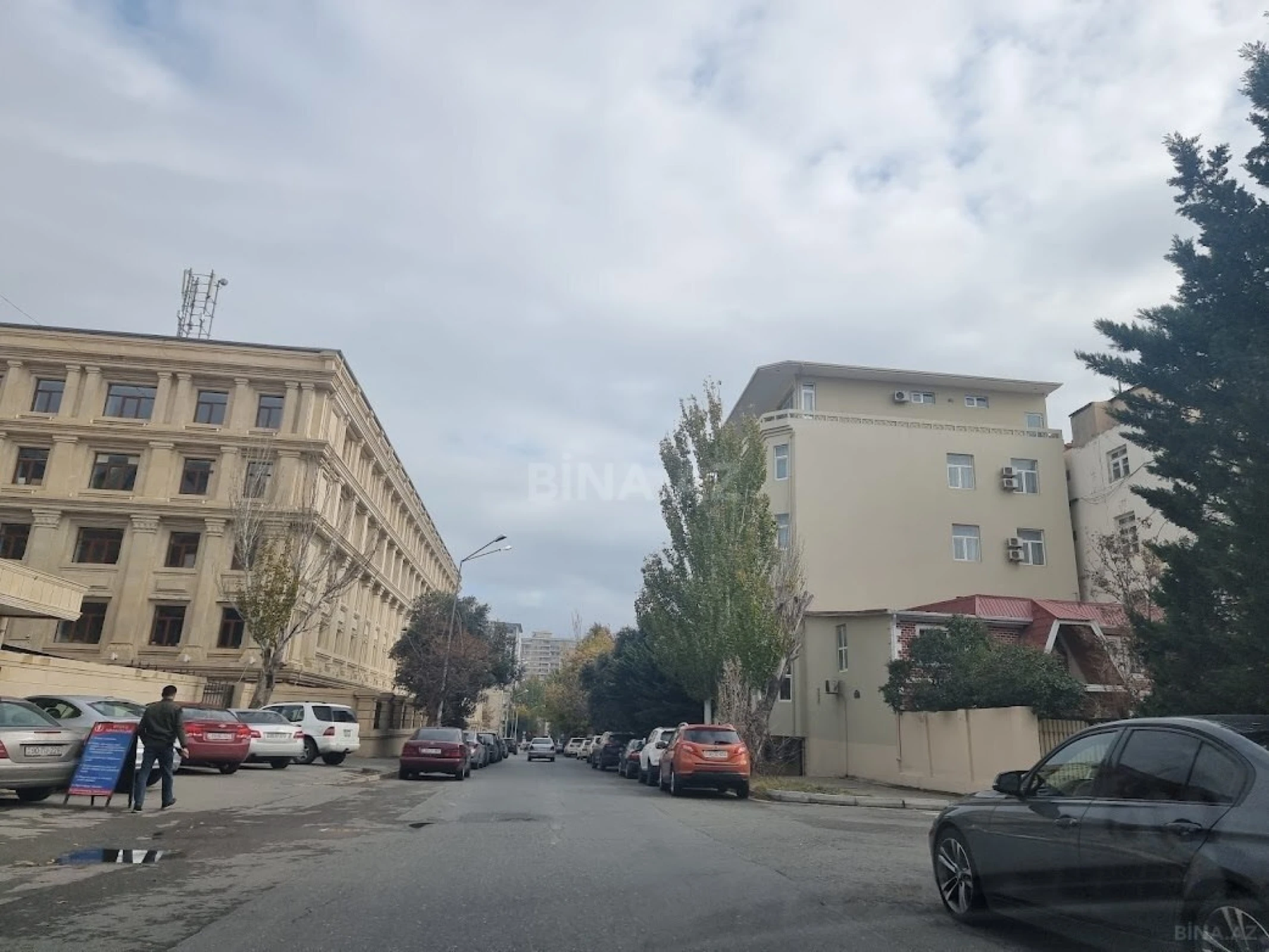 Satılır 7 otaqlı həyət evi 460 m²