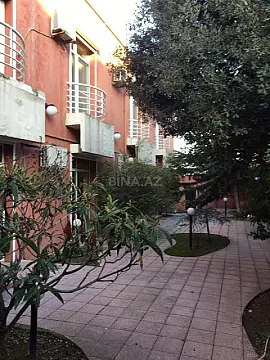 Satılır 7 otaqlı həyət evi 460 m²
