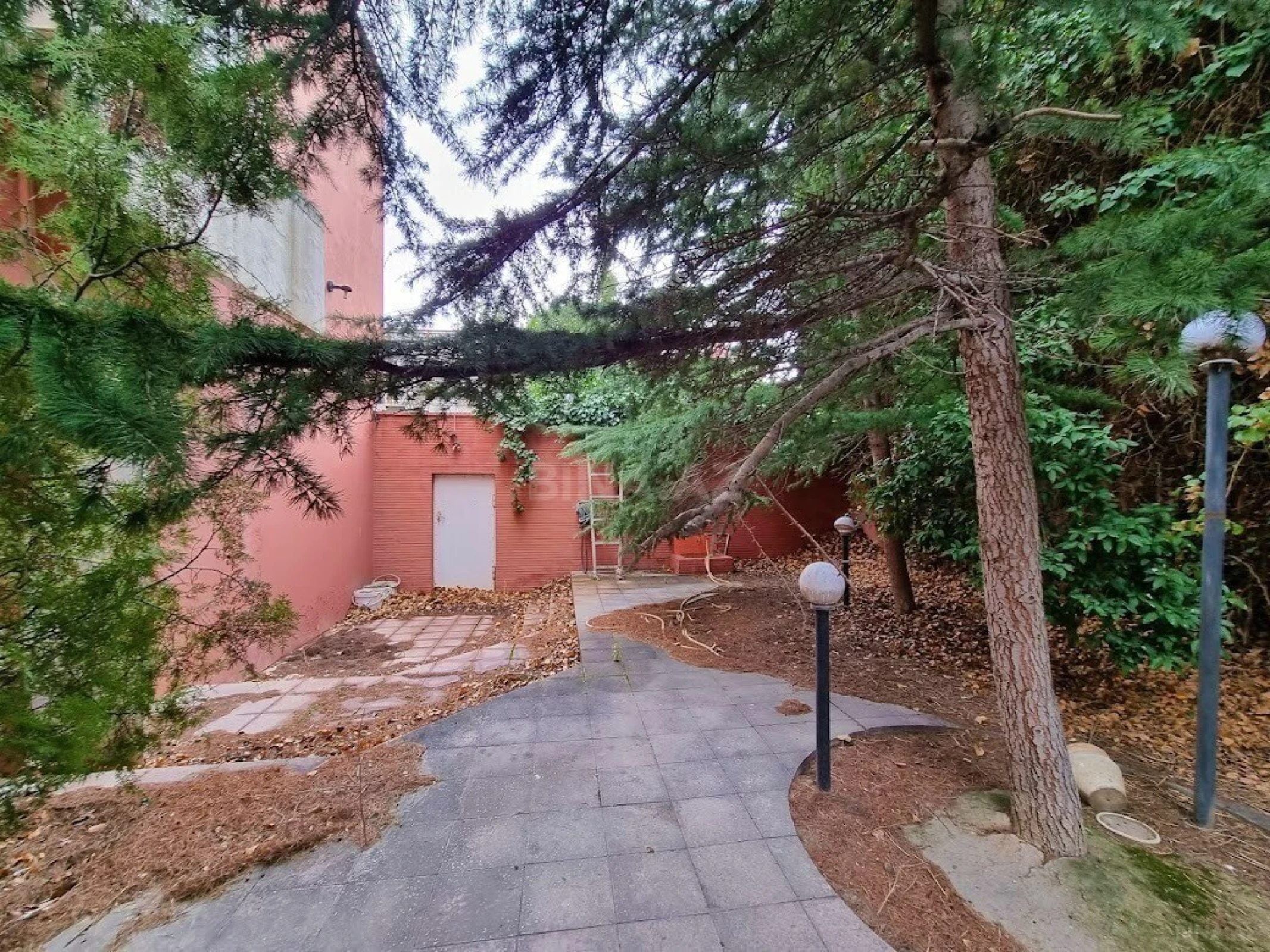 Satılır 7 otaqlı həyət evi 460 m²
