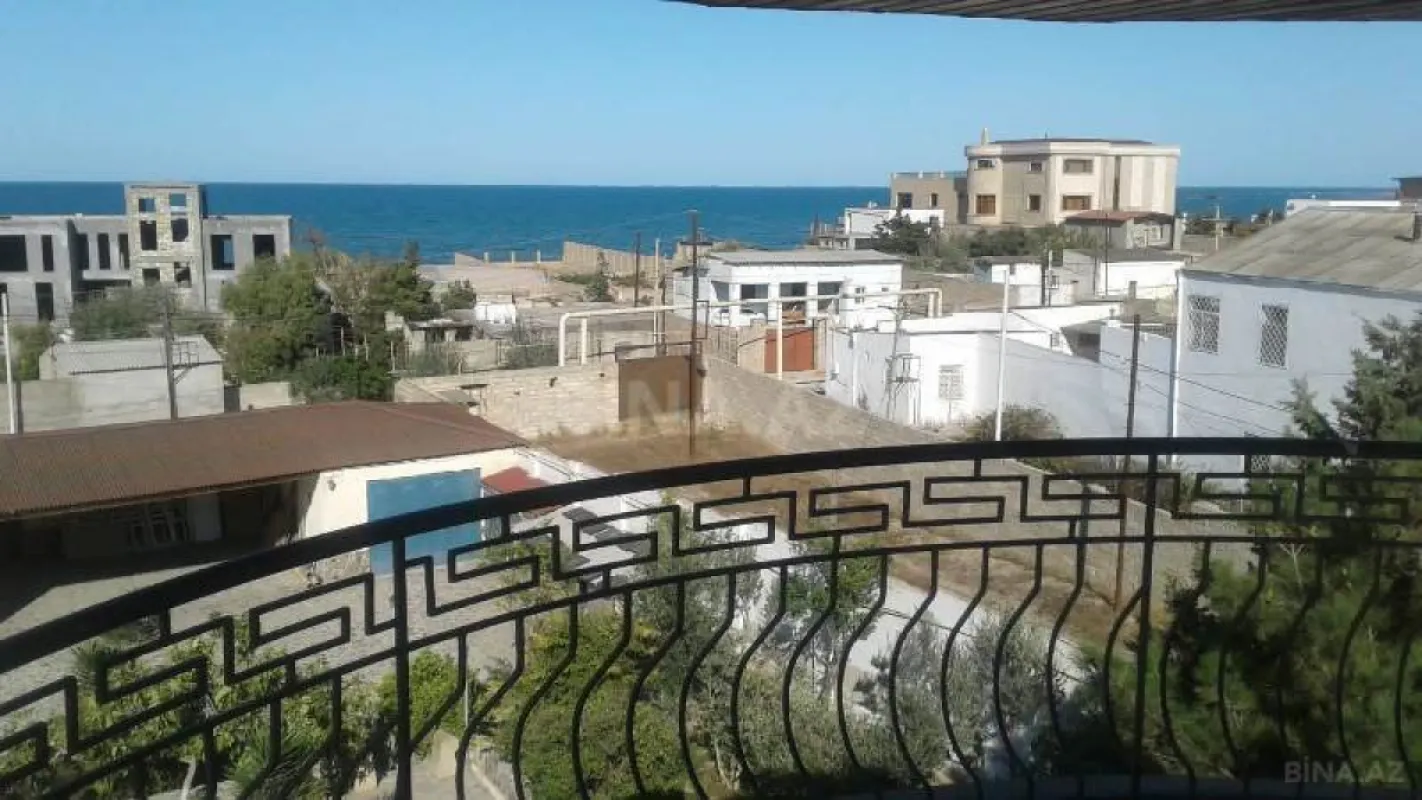 Satılır 5 otaqlı həyət evi 340 m²