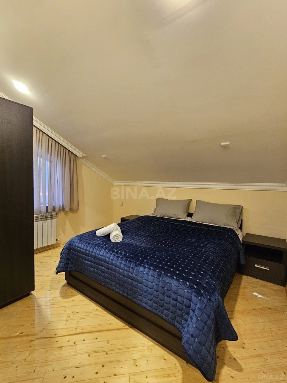 Kirayə verilir 8 otaqlı həyət evi 242 m²